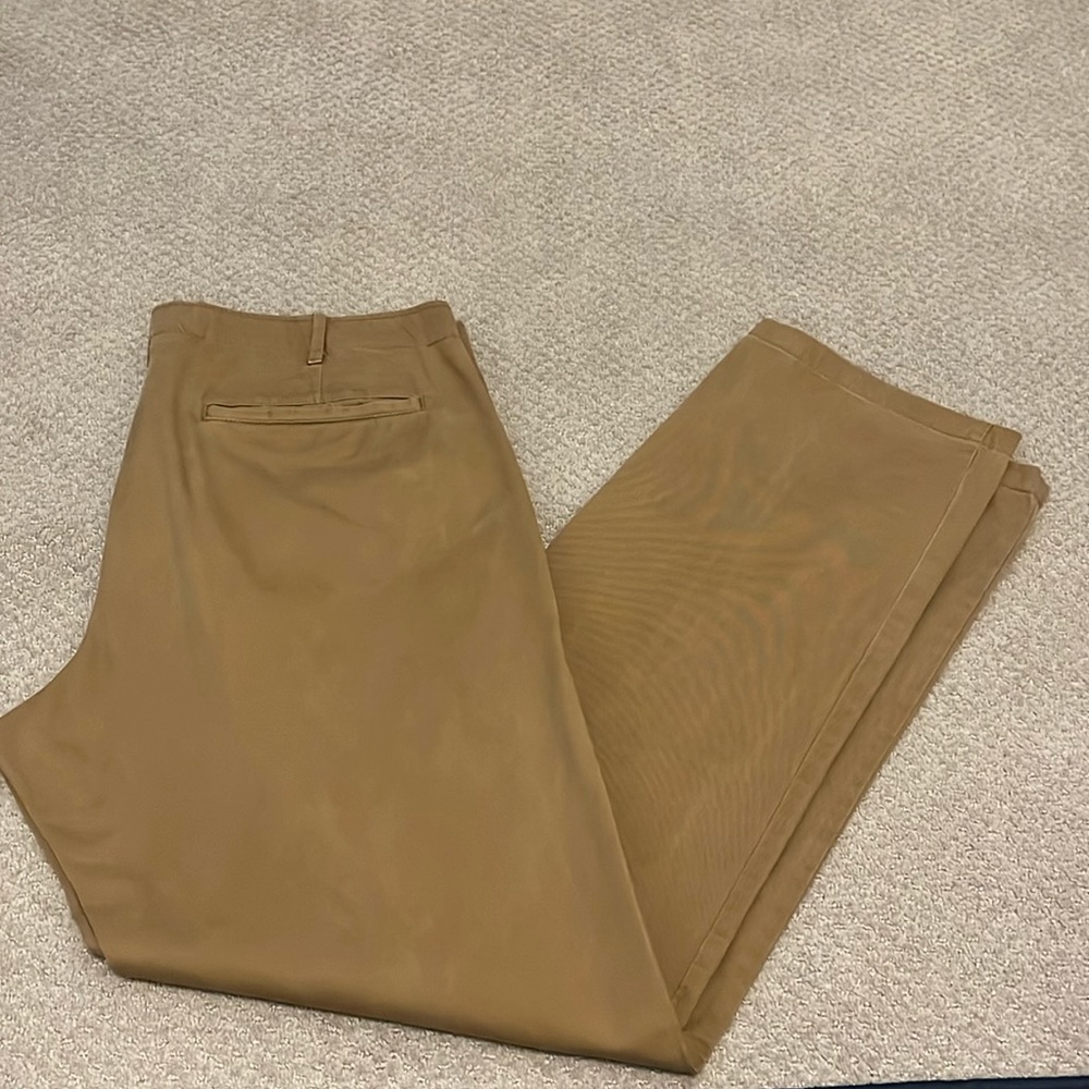 Gap • The lived-in straight pant